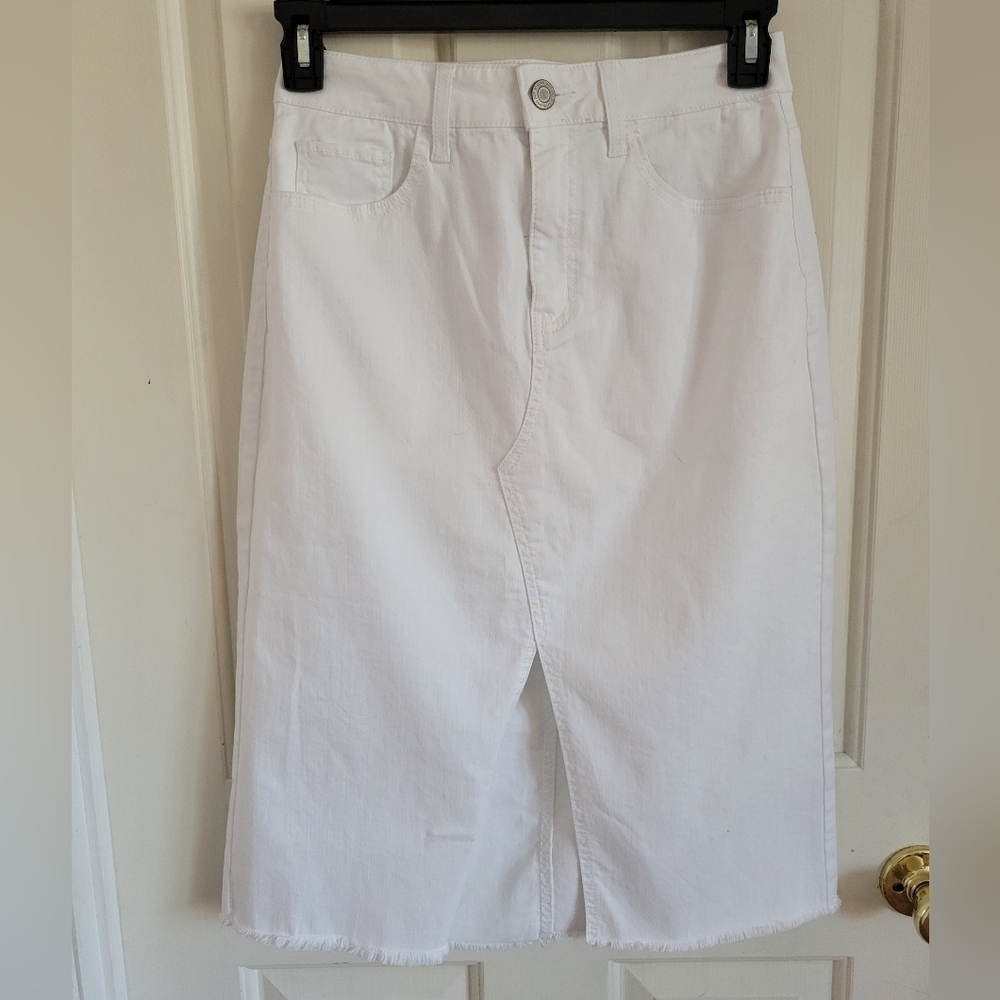 So Juniors Girls White Denim Pencil Skirt Front Slit Size 11/30W